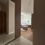 Cracow Center Jacuzzi & Sauna Penthouse Retreat كراكوفيا