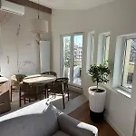 Cracow Center Jacuzzi & Sauna Penthouse Retreat شقة