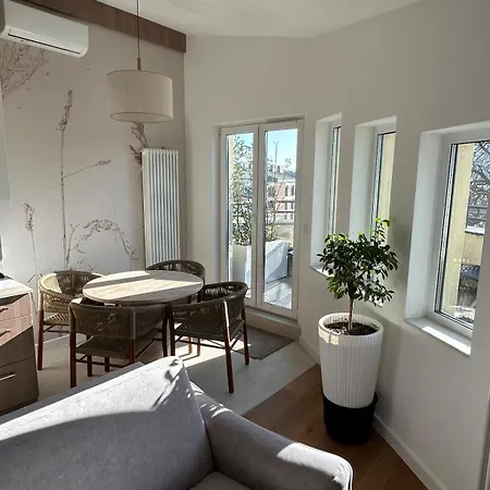 Cracow Center Jacuzzi & Sauna Penthouse Retreat 아파트