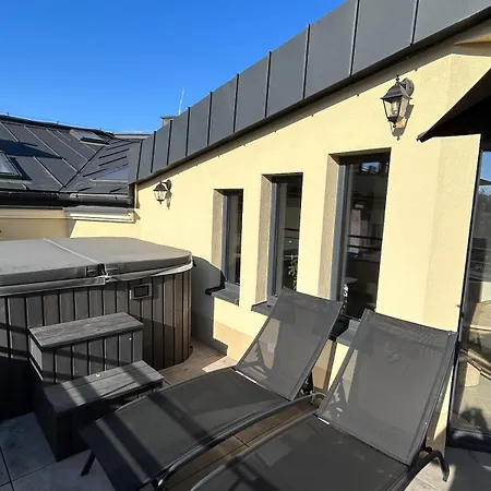 شقة Cracow Center Jacuzzi & Sauna Penthouse Retreat كراكوفيا