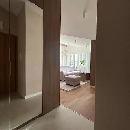 Cracow Center Jacuzzi & Sauna Penthouse Retreat Cracóvia