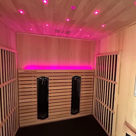 Appartamento Cracow Center Jacuzzi & Sauna Penthouse Retreat